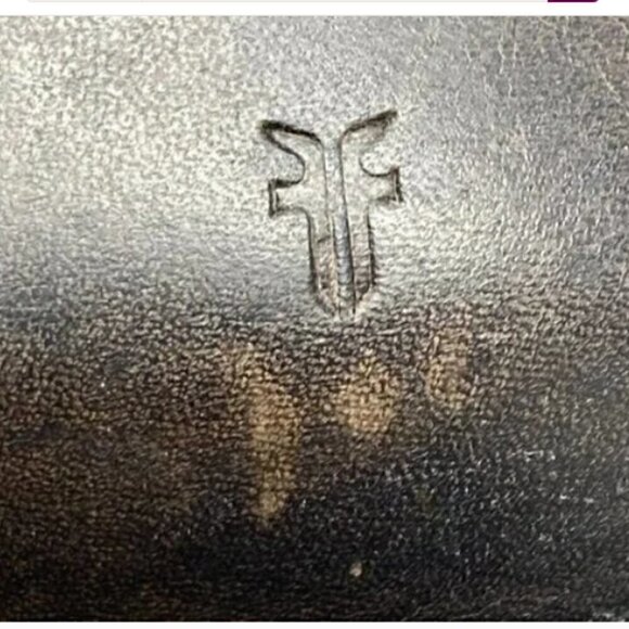 Frye Melissa Button Taupe/Brown Distressed Leather Riding Boots - Size 8 - Picture 9 of 10